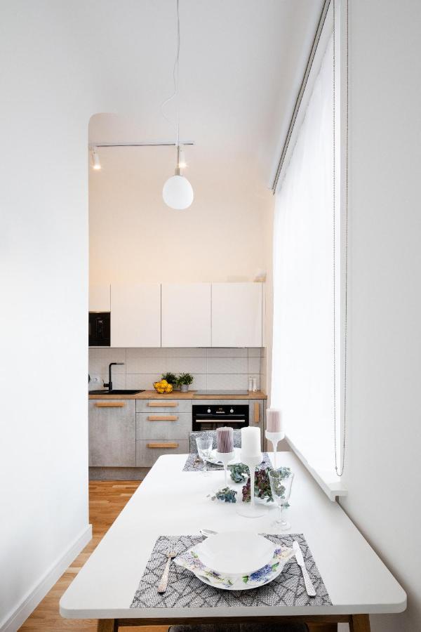 Brivibas House Design Apartments In City Center Рига Екстер'єр фото