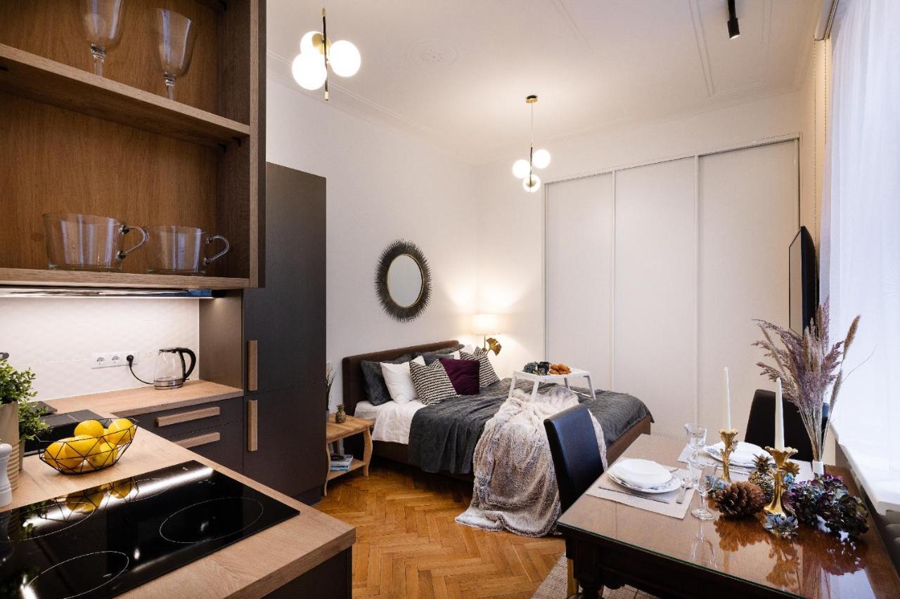 Brivibas House Design Apartments In City Center Рига Екстер'єр фото
