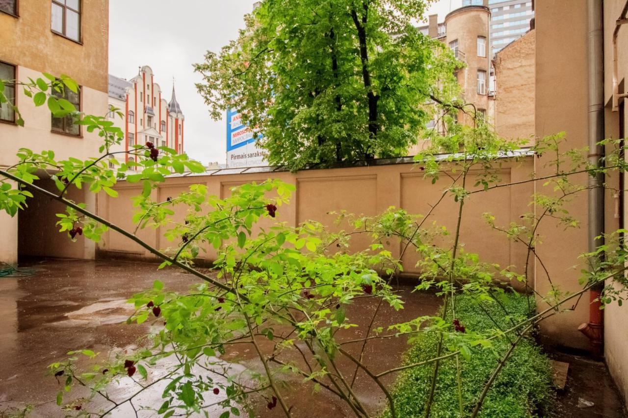 Brivibas House Design Apartments In City Center Рига Екстер'єр фото