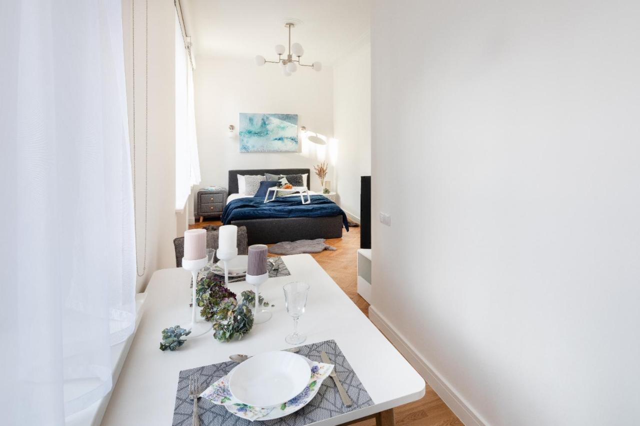 Brivibas House Design Apartments In City Center Рига Екстер'єр фото
